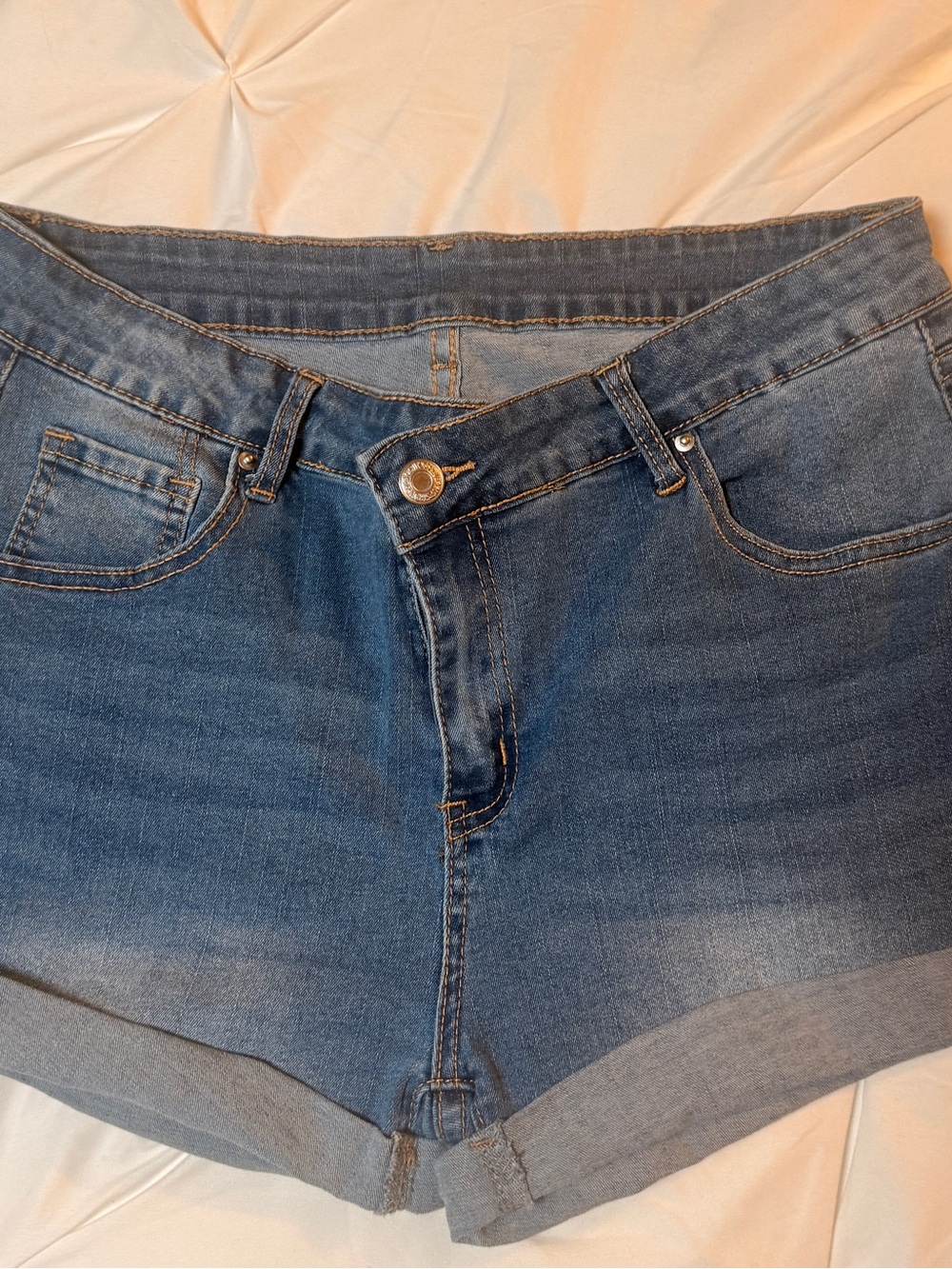 SHEIN Mid-Rise Blue Denim Roll-Hem Shorts sz 32”. Sz range 10-14